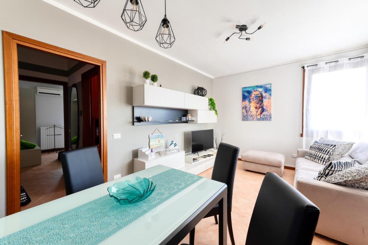 Wolf House - Sirmione Holiday Экстерьер фото