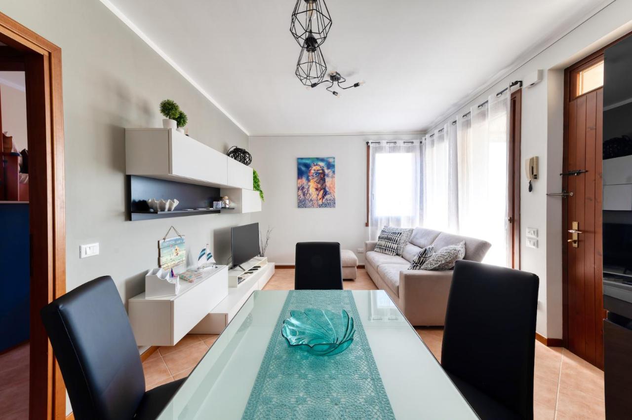 Wolf House - Sirmione Holiday Экстерьер фото